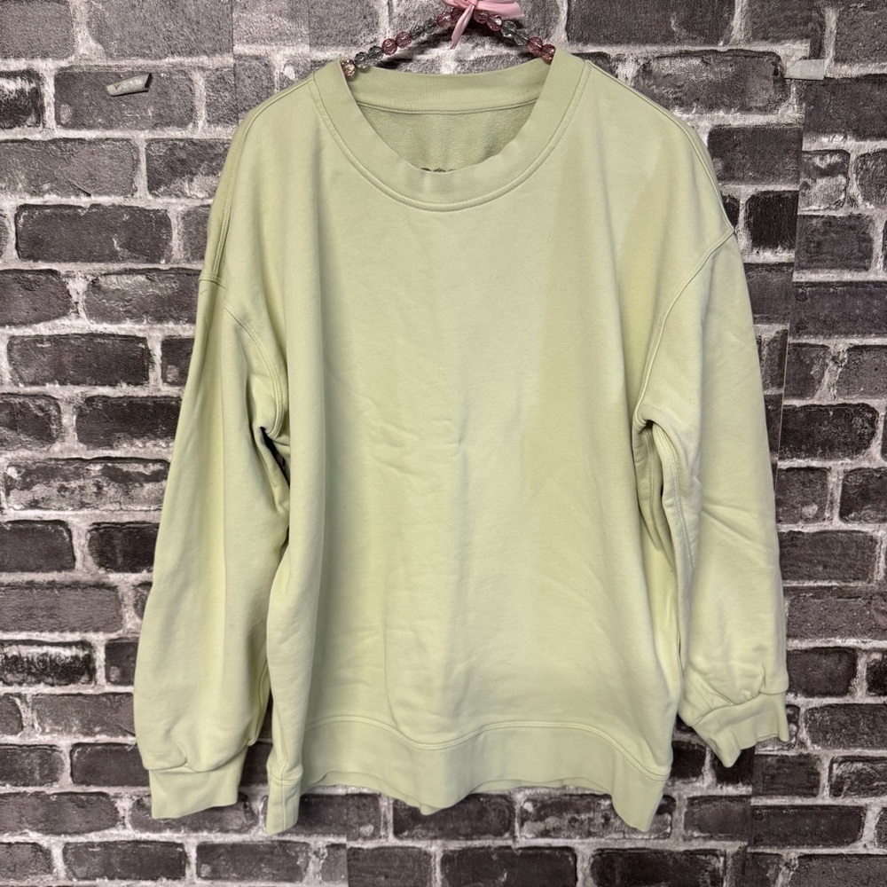 Lululemon perfectly oversized crewneck sweater light green SIZE 6 8 ?